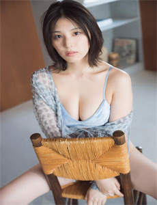 《老扒和三个熄妇-wwwfuqercom》